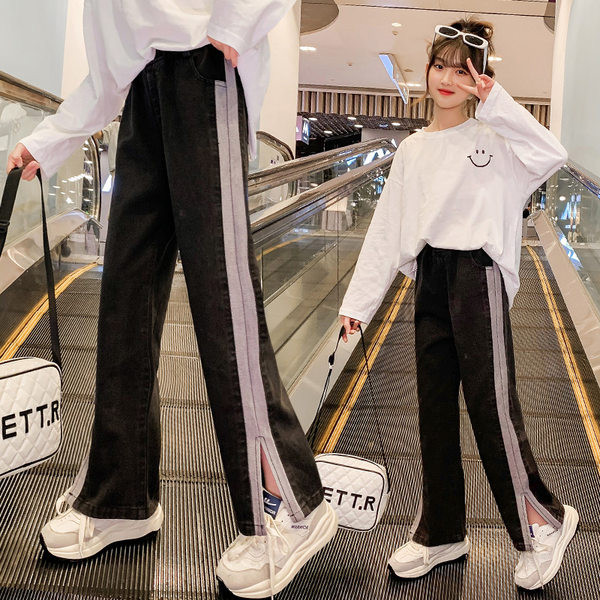 Gyerekfarmer szegéllyel és hasítékkal