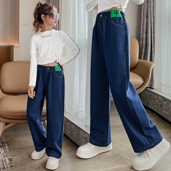 Széles szárú, zsebes gyerekfarmer lányoknak