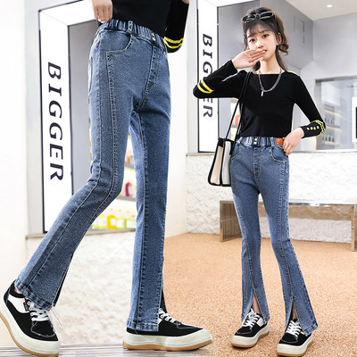 Stílusos farmer lányoknak hasítékkal a szárán