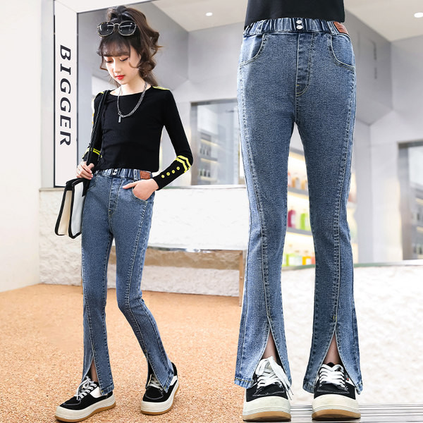 Stílusos farmer lányoknak hasítékkal a szárán