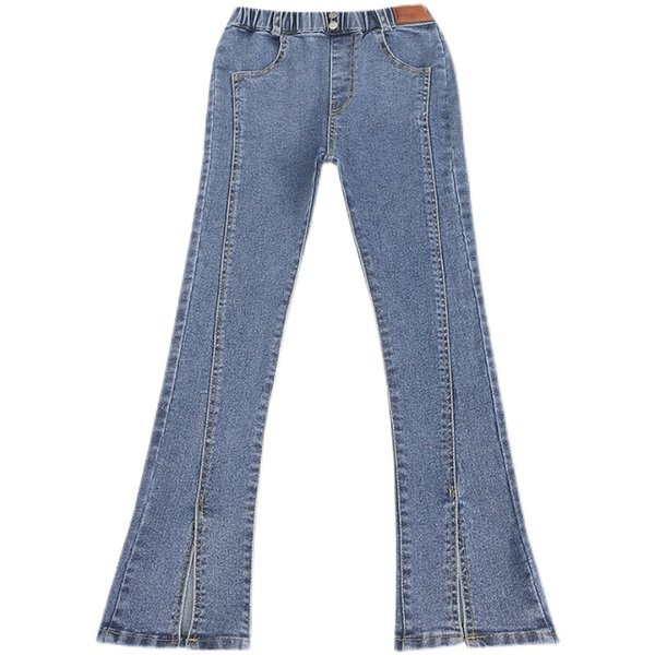 Stílusos farmer lányoknak hasítékkal a szárán