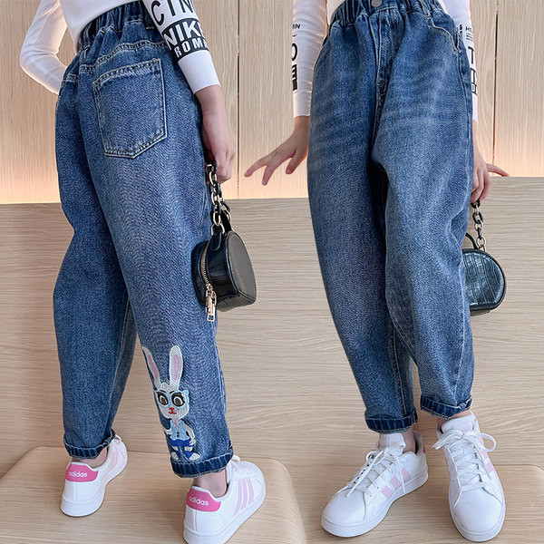 Alkalmi farmernadrág zsebbel és rátéttel lányoknak