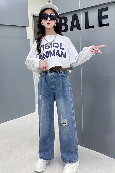 Szakadt motívumú, zsebes gyerekfarmer