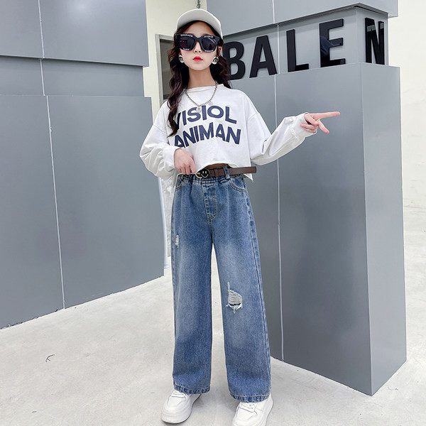 Szakadt motívumú, zsebes gyerekfarmer