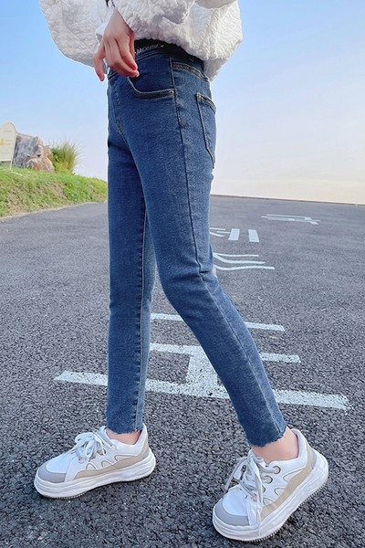 Dječje ležerne traperice s džepom za djevojčice