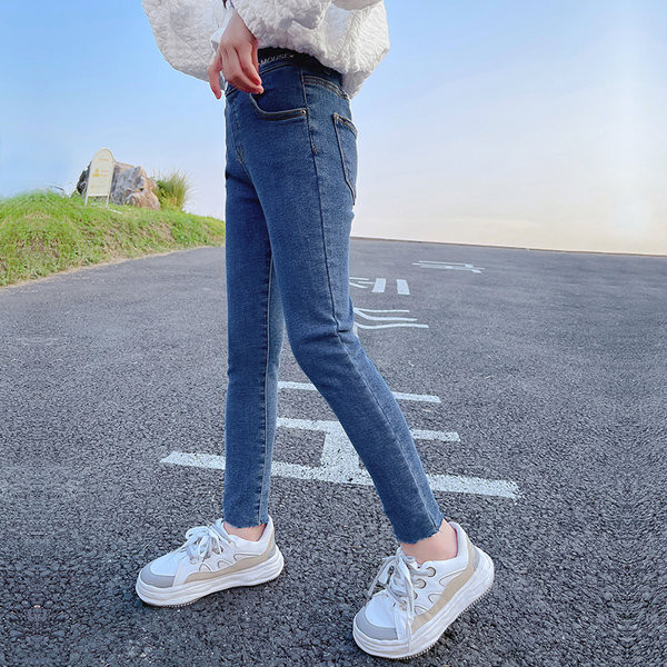 Dječje ležerne traperice s džepom za djevojčice