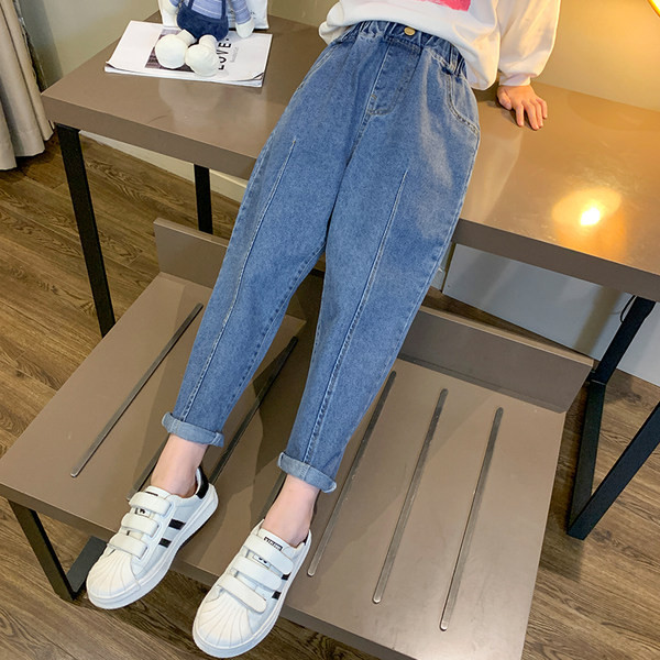 Vaikiški džinsai aukštu juosmeniu ir kišenėmis