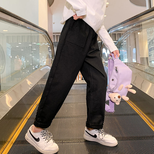 Vaikiškos kelnės su elastiniu juosmeniu ir kišene mergaitėms