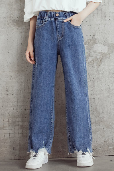 Dječje traperice s gumbom i džepom