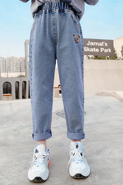 Vaikiški džinsai su aplikacijomis mergaitėms