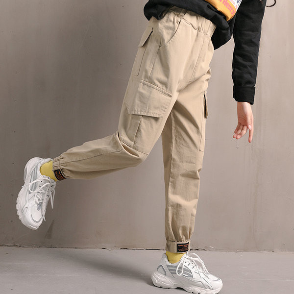 Dječje hlače s džepom u dvije boje