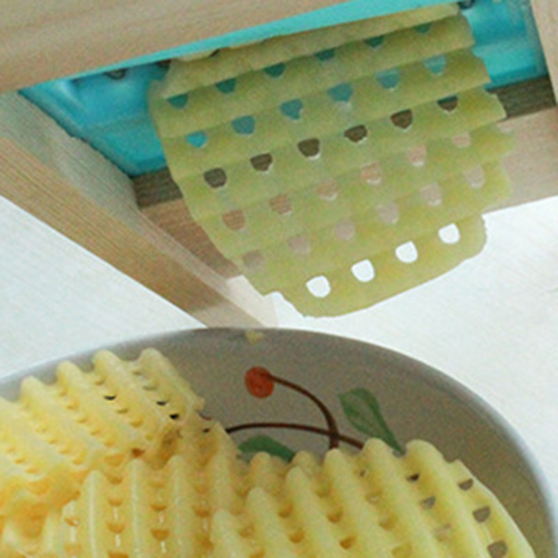 Medinė bulvių grotelių pjaustyklė Daržovių trintuvas Gofruotas tinklelis Pjaustyklė Banginis peilis Smulkintuvas Salotų smulkintuvas Virtuvės smulkintuvas Skustukas Smulkintuvas