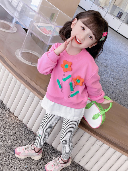 Vaikiškas rinkinys su 3D gėlių motyvais