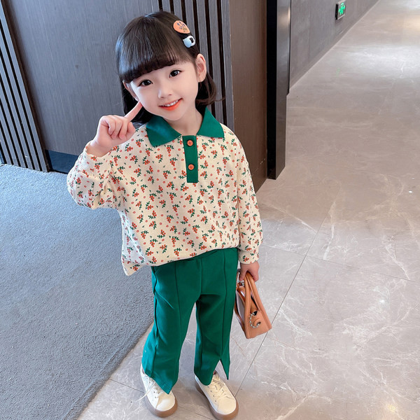 Dječji komplet bluza i hlače s cvjetnim ovratnikom za djevojčice