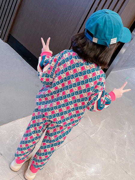 Vaikiškas rinkinys su užtrauktuku ir kišene