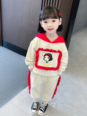 Dviejų dalių rinkinys mergaitėms su spausdintu gaubtu