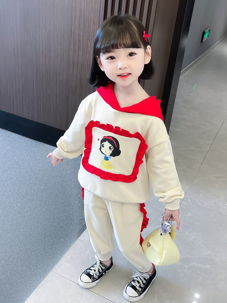 Dviejų dalių rinkinys mergaitėms su spausdintu gaubtu