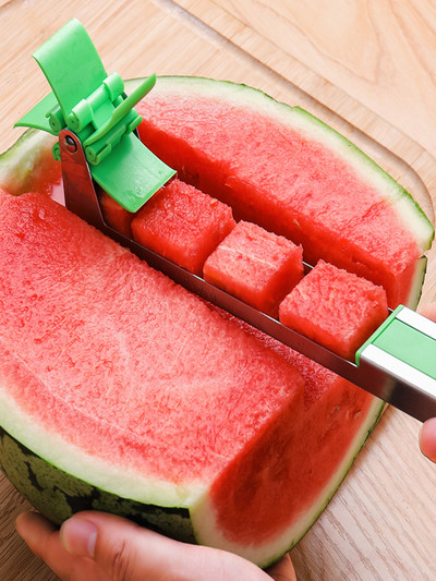 Noile gadgeturi de bucătărie tăietor cu un singur pas din oțel inoxidabil pentru tăiat cuburi de pepene verde și tăietor pentru salată de fructe Fun Taietor de pepene galben