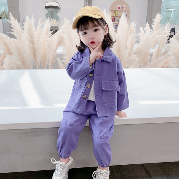 Set nou de toamnă din două piese cu design curat, cu buzunare și nasturi