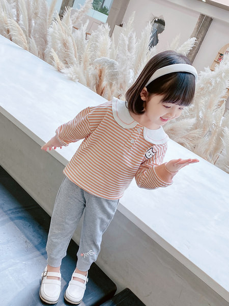 Dviejų spalvų laisvalaikio komplektas mergaitei