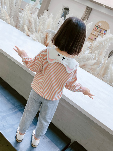 Dviejų spalvų laisvalaikio komplektas mergaitei