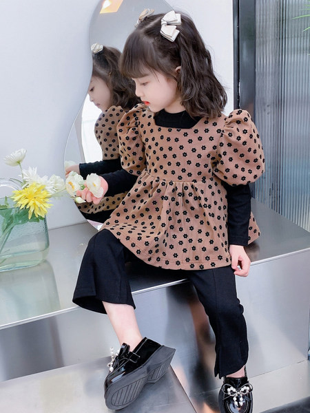 Set pantaloni si bluza imprimati copii pentru fete