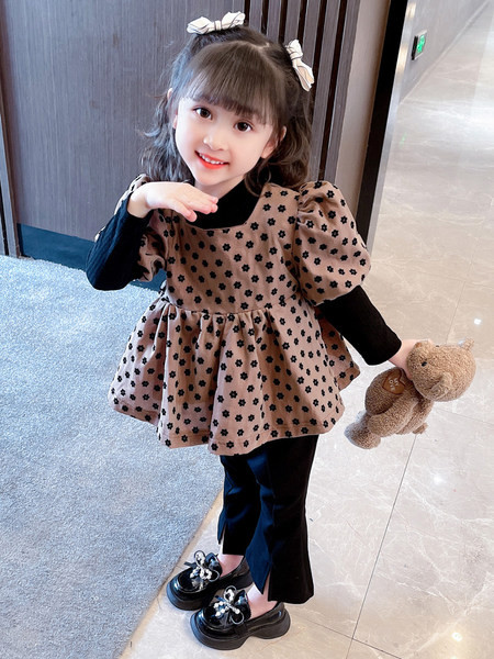 Set pantaloni si bluza imprimati copii pentru fete