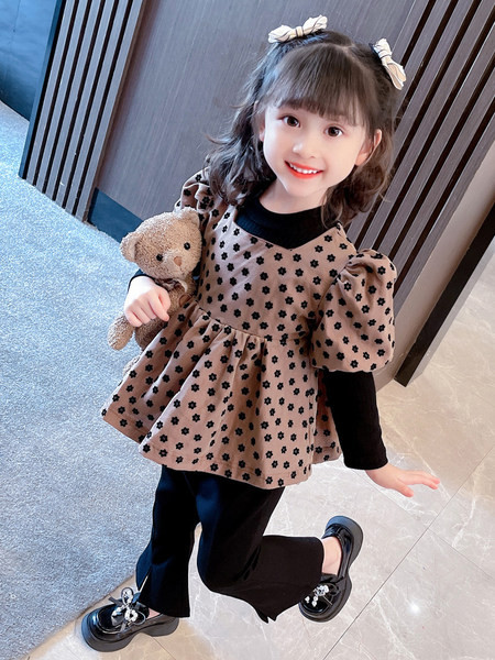 Set pantaloni si bluza imprimati copii pentru fete