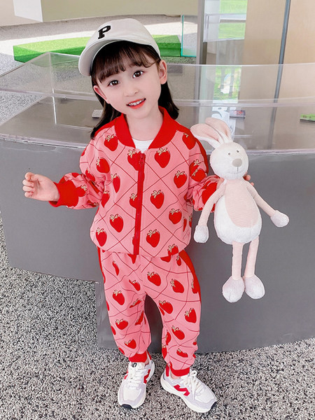 Vaikiškas dviejų dalių megztinis ir kelnės su braškėmis