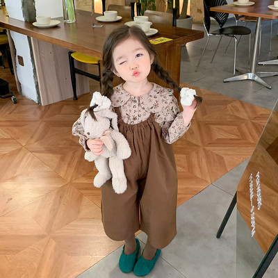 Set salopeta si camasa cu imprimeu floral pentru fete