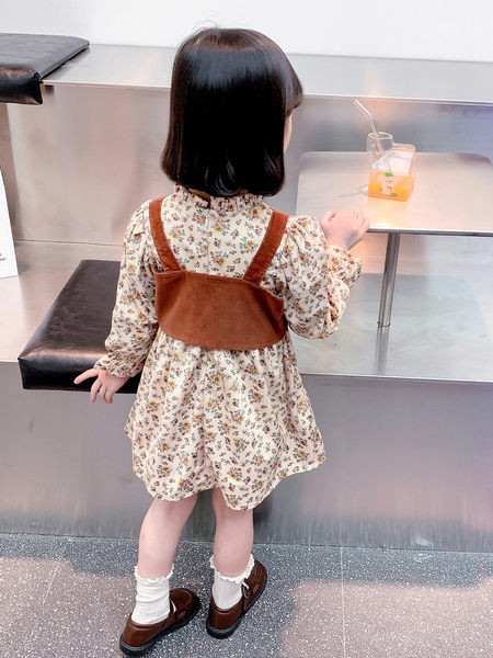 Παιδικό σετ με φλοράλ μοτίβα