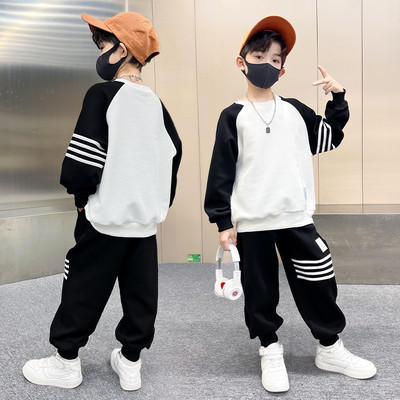 Set sport pentru copii de pantaloni si bluza pentru baieti