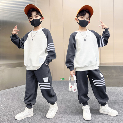 Set sport pentru copii de pantaloni si bluza pentru baieti
