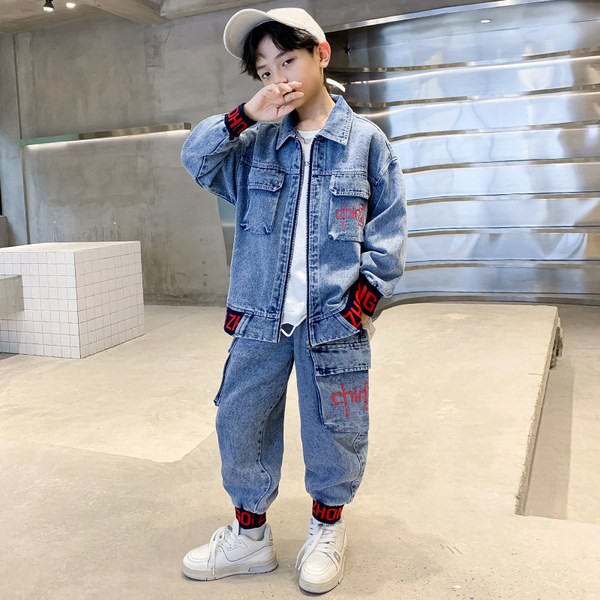Vaikiškas dviejų dalių džinsų rinkinys berniukams su raštu ir kišene