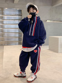 Set sport din doua piese pentru baieti cu fermoar si guler inalt