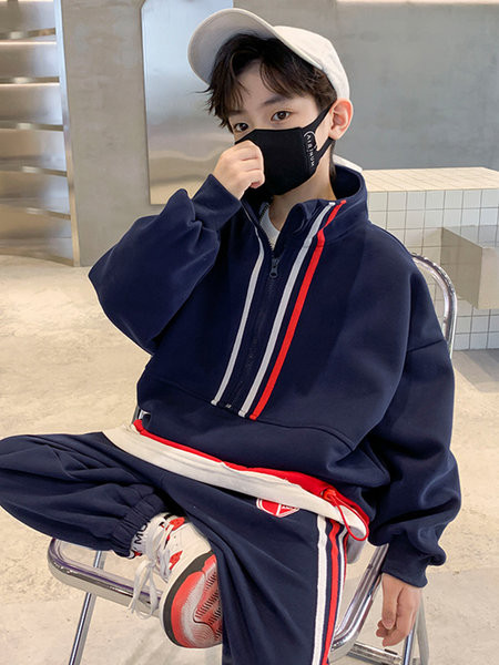 Set sport din doua piese pentru baieti cu fermoar si guler inalt