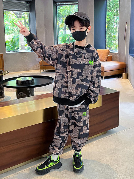 Set pantaloni și bluze cu imprimeu casual pentru băieți