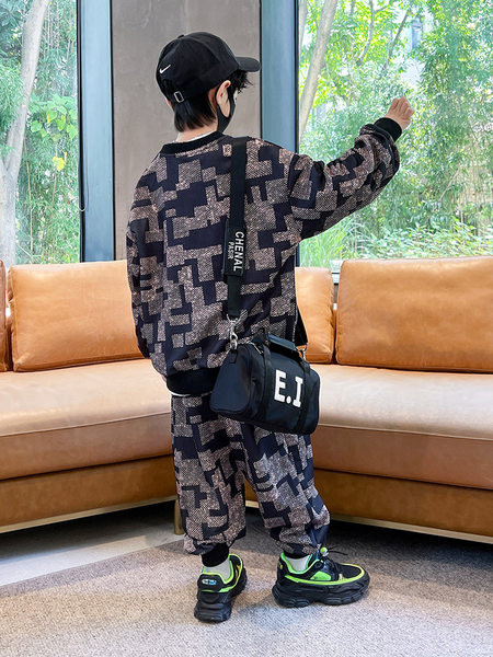 Set pantaloni și bluze cu imprimeu casual pentru băieți