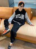 Set casual din doua piese, cu gluga si buzunar