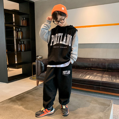 Set casual din doua piese, cu gluga si buzunar