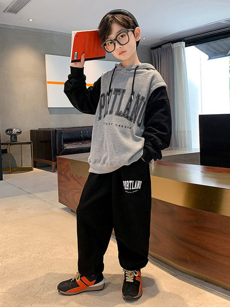 Set casual din doua piese, cu gluga si buzunar