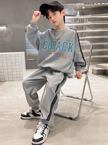 Dviejų dalių spausdintas sportinis rinkinys berniukams