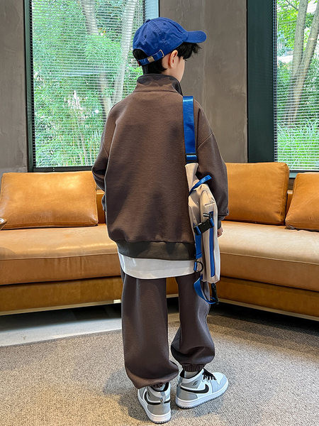 Vaikiškas laisvalaikio komplektas su užtrauktuku ir kišene