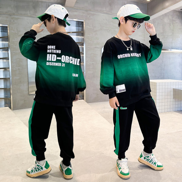 Vaivorykštės spalvos kišeninių kelnių ir palaidinių sportinis rinkinys berniukams