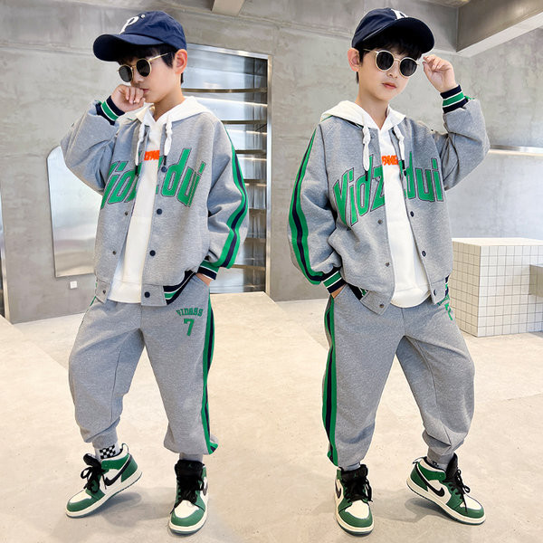 Dviejų dalių sportinis rinkinys tamsios ir šviesios spalvos