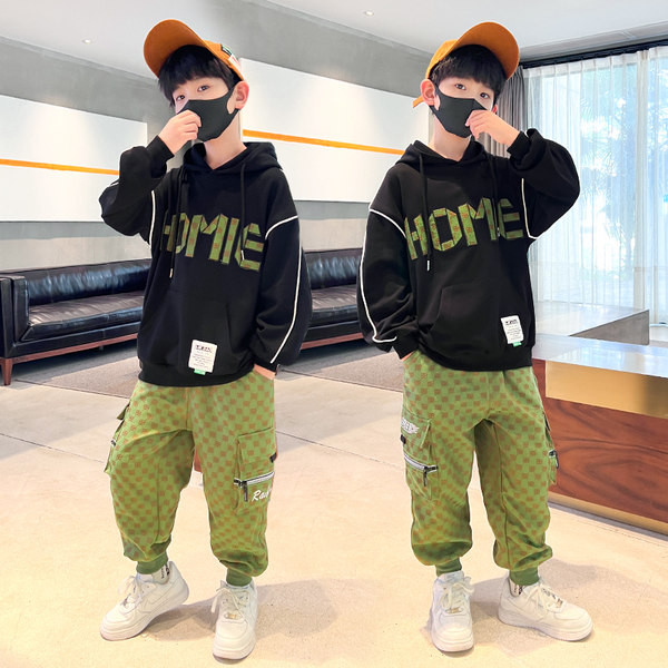 Set copii cu imprimeu si gluga in trei culori