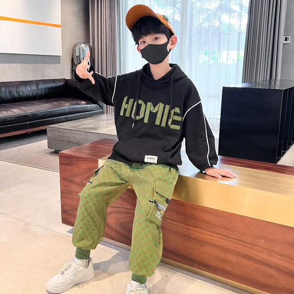 Set copii cu imprimeu si gluga in trei culori