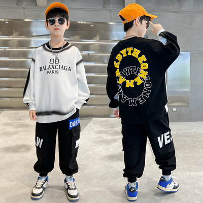 Set sport pentru copii de pantaloni si bluza cu imprimeu pentru baieti