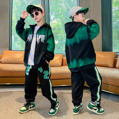 Naujo modelio rudens sportinis komplektas berniukams