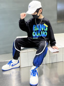 Sportinių kelnių ir palaidinių komplektas berniukui su raidėmis